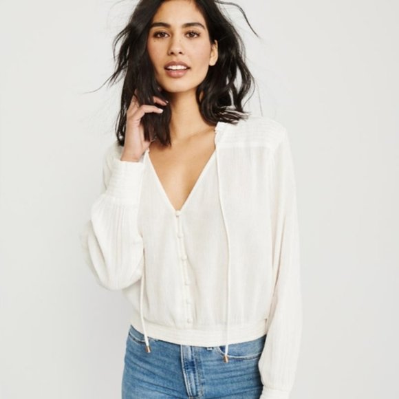 Abercrombie & Fitch Tops - Abercrombie & Fitch Peasant Top size Small